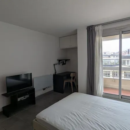 Prestige With View And Pool In *